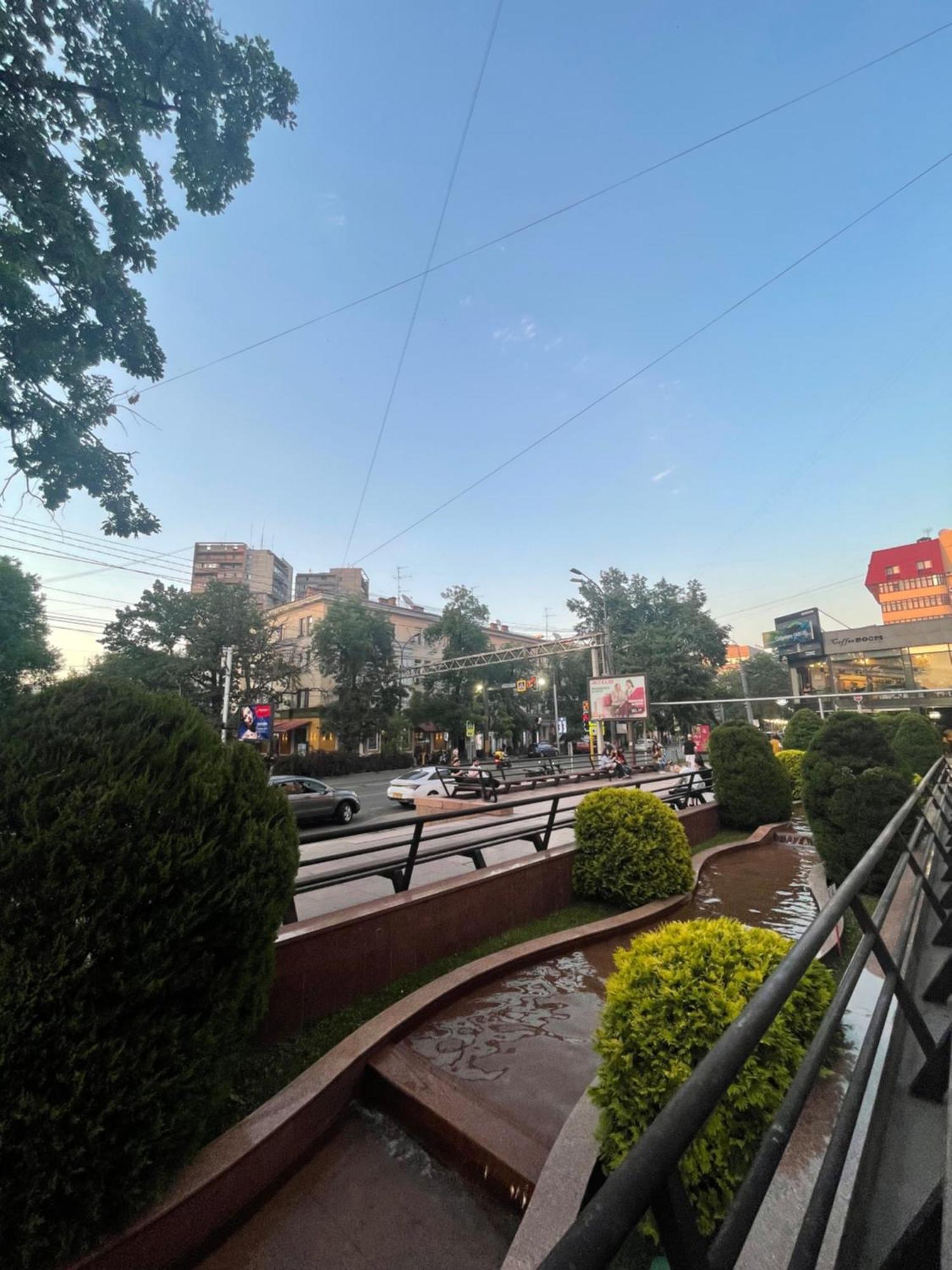 Двухкомнатная Квартира На Арбате Almaty Eksteriør billede